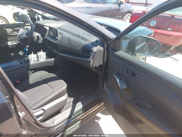 Nissan Rogue S Fwd