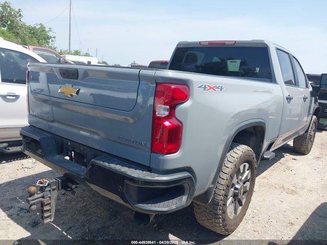 Chevrolet Silverado 2500 4wd  Standard Bed Custom
