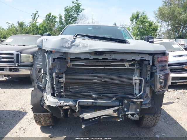 Chevrolet Silverado 2500 4wd  Standard Bed Custom