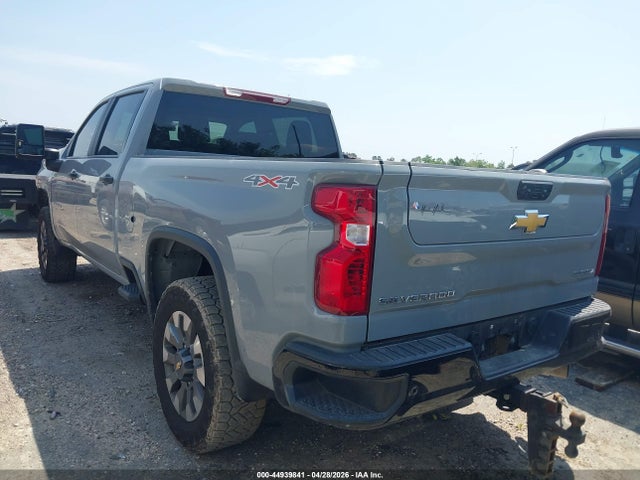 Chevrolet Silverado 2500 4wd  Standard Bed Custom
