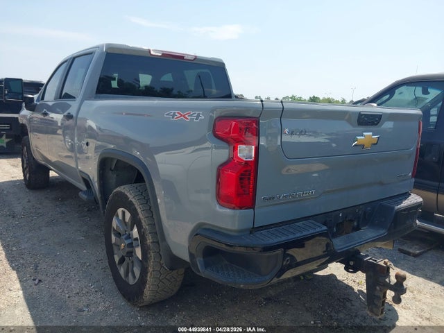 Chevrolet Silverado 2500 4wd  Standard Bed Custom