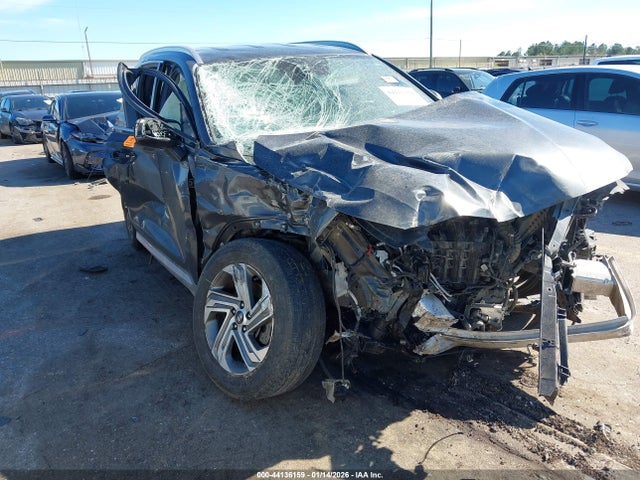 Salvage Hyundai SANTA FE Image