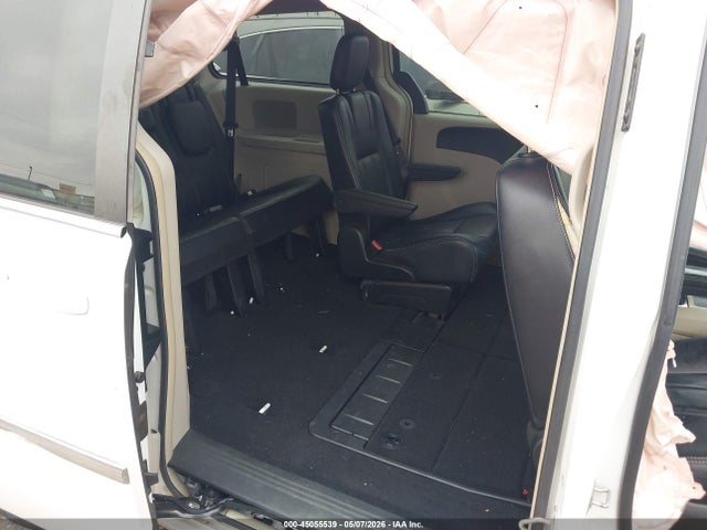 Chrysler Town & Country Touring