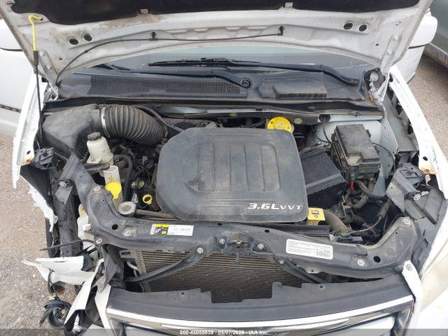 Chrysler Town & Country Touring