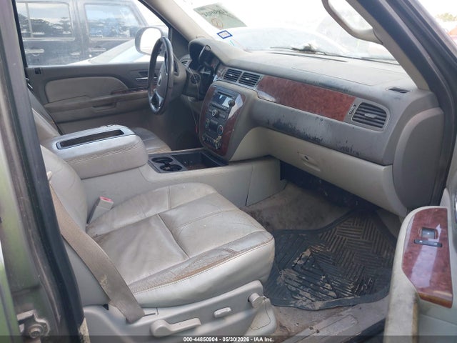 Chevrolet Suburban 1500 Lt