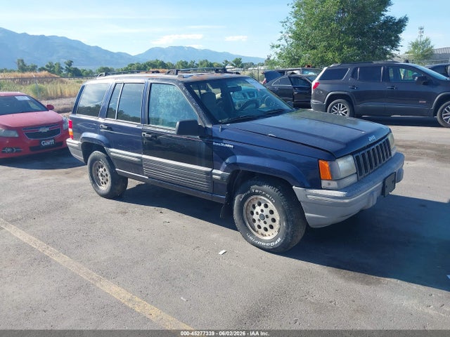 Salvage Jeep Grand Cherokee Image