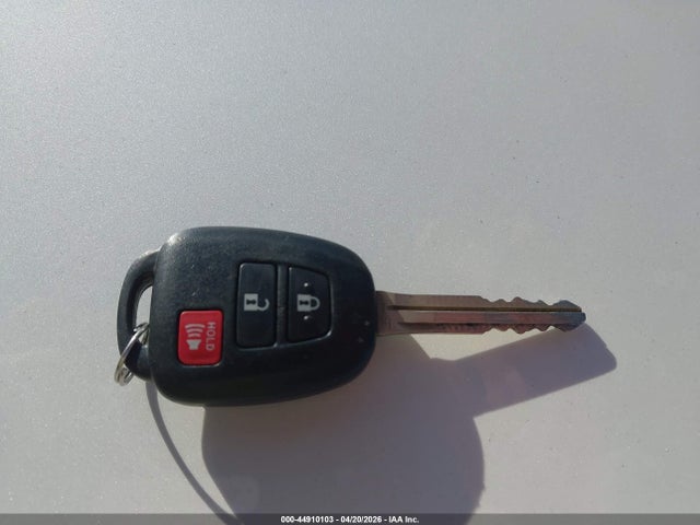 Toyota Tundra Sr5 5.7l V8