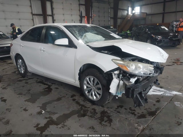 Salvage Toyota Camry Image