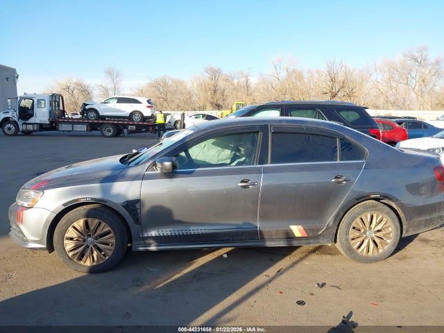 Volkswagen Jetta 1.4t S