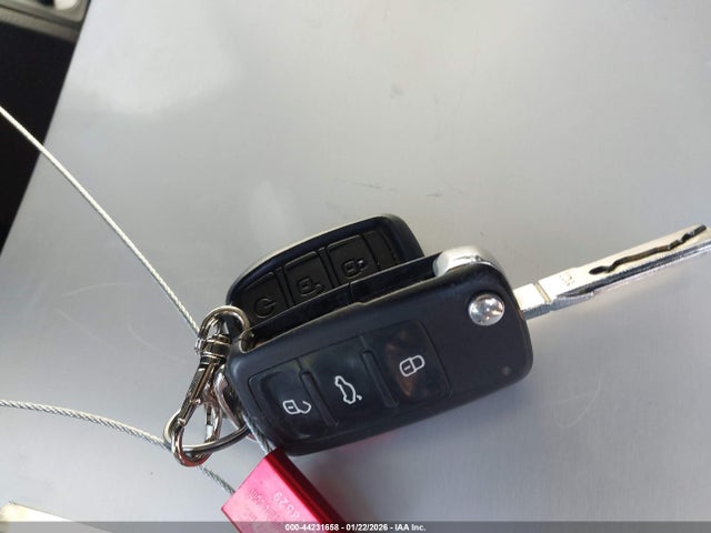Volkswagen Jetta 1.4t S