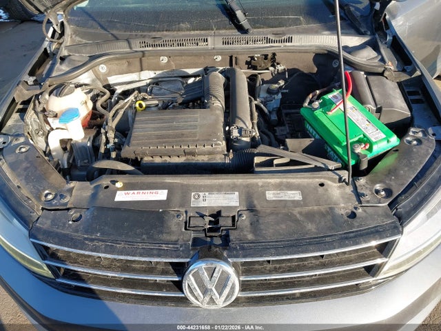 Volkswagen Jetta 1.4t S