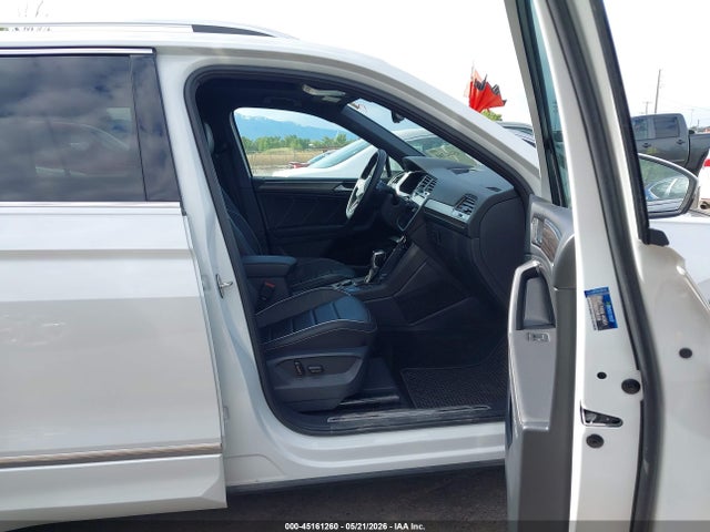 Volkswagen Tiguan 2.0t Sel R-line