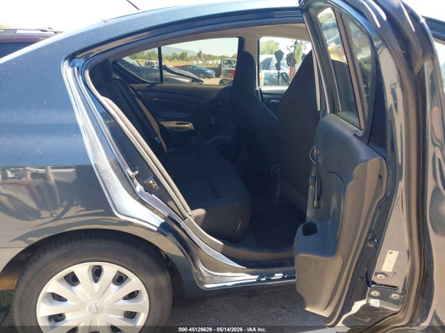Nissan Versa 1.6 S