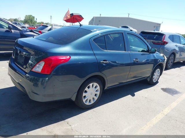 Nissan Versa 1.6 S