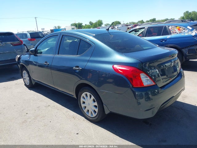 Nissan Versa 1.6 S