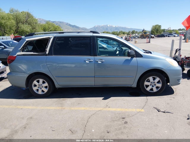 Toyota Sienna Le