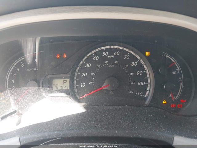 Toyota Sienna Le V6 8 Passenger