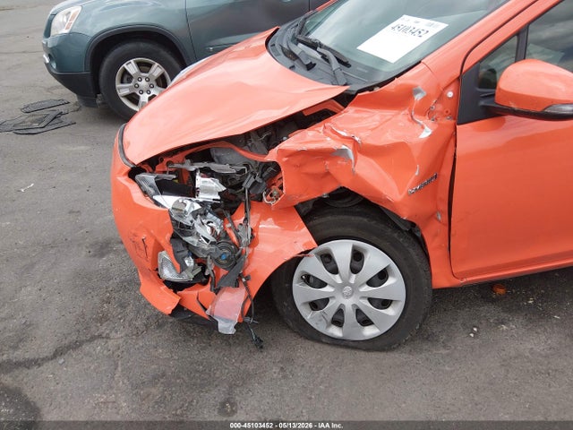 Toyota Prius c Two