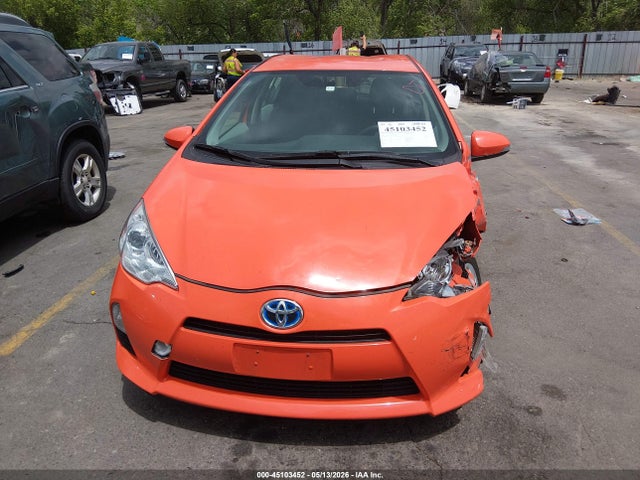 Toyota Prius c Two