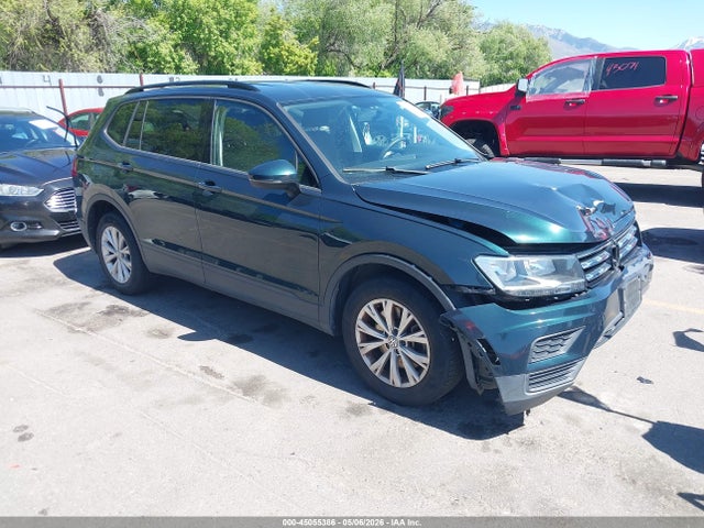 Salvage Volkswagen Tiguan Image