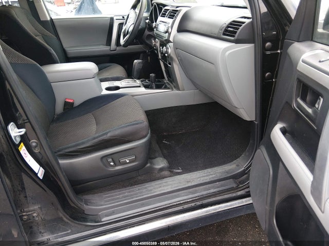 Toyota 4Runner Sr5 V6