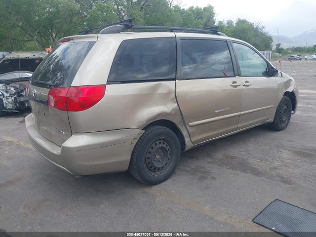 Toyota Sienna Ce