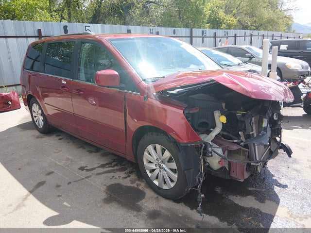 Salvage Volkswagen Routan Image