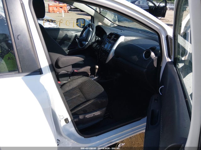Nissan Versa Sv