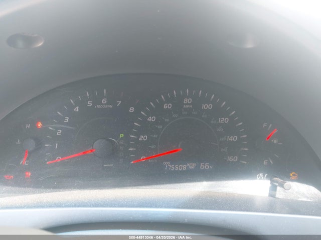 Toyota Camry Le V6