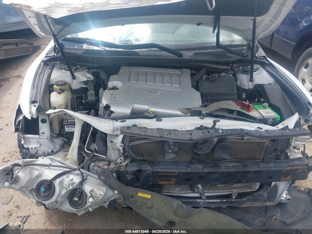 Toyota Camry Le V6