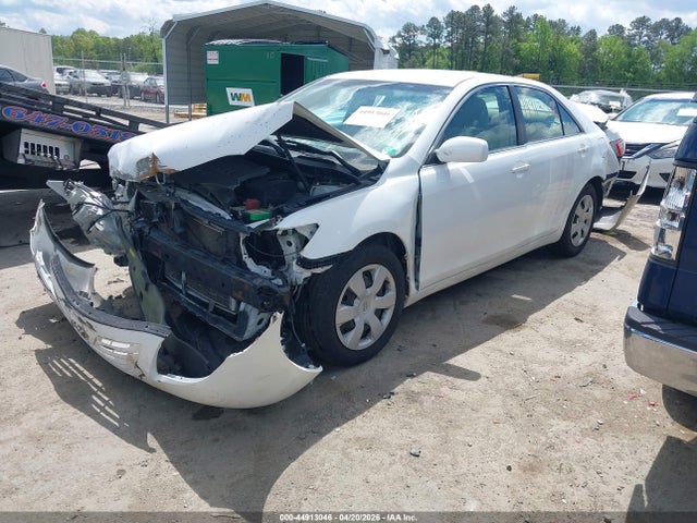 Toyota Camry Le V6