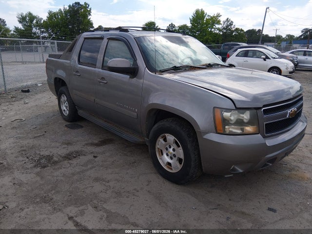 Salvage Chevrolet Avalanche 1500 Image