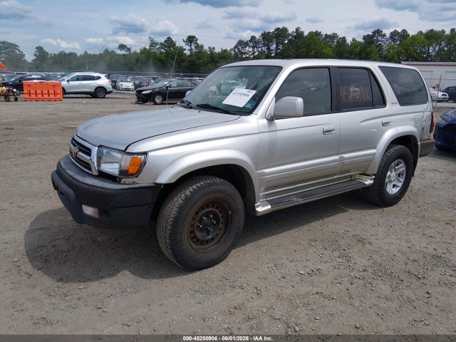 Toyota 4Runner Limited V6