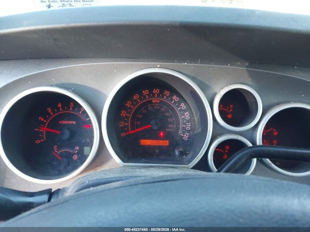 Toyota Tundra Grade 5.7l V8