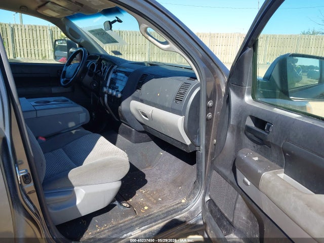 Toyota Tundra Grade 5.7l V8
