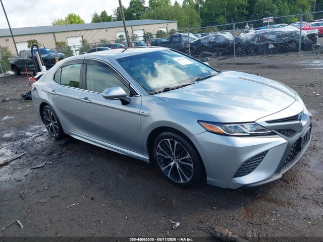 Salvage Toyota Camry Image