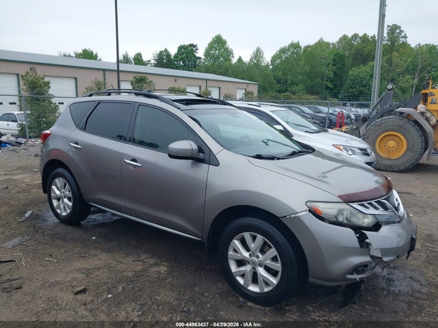 Salvage Nissan Murano Image