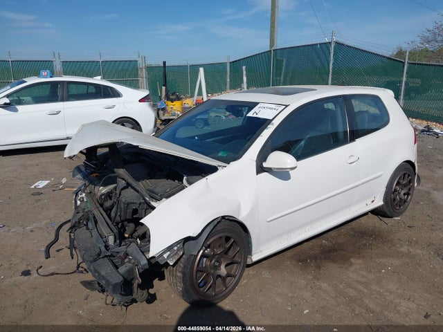 Volkswagen R32