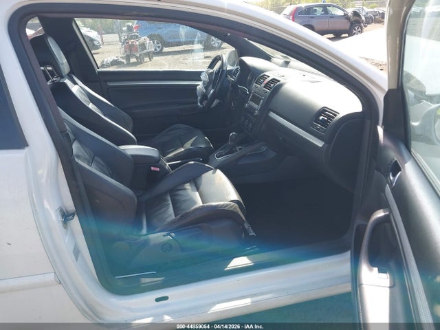 Volkswagen R32