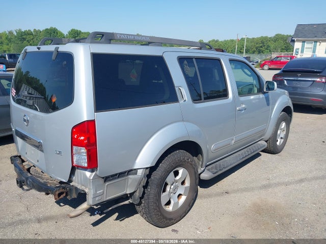Nissan Pathfinder Se