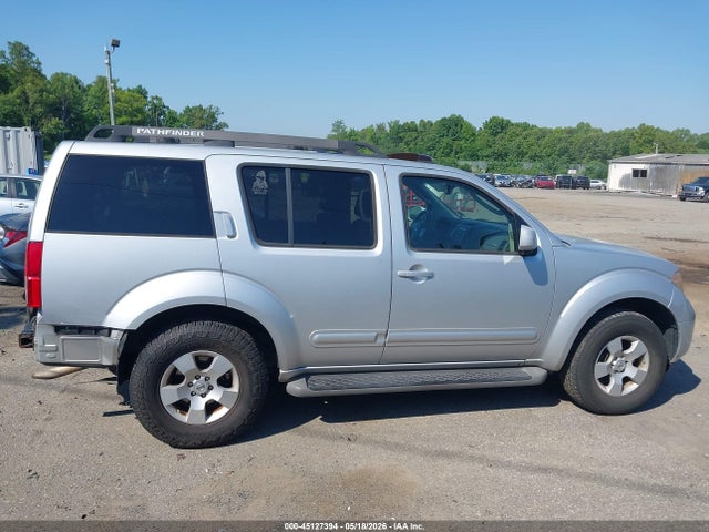 Nissan Pathfinder Se