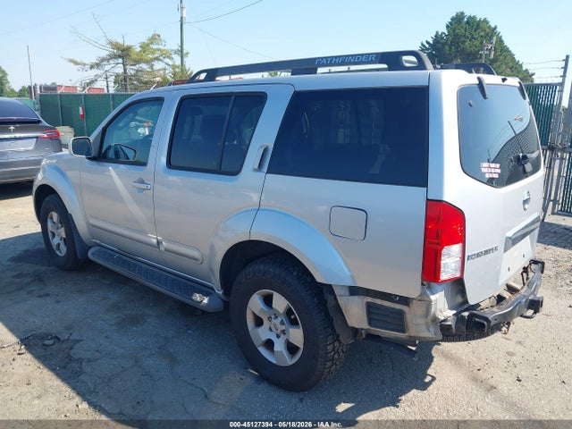 Nissan Pathfinder Se