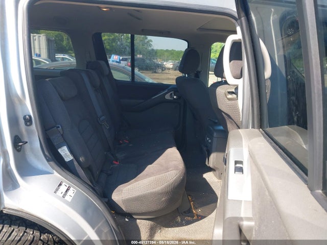 Nissan Pathfinder Se