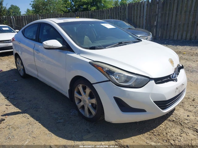 Salvage Hyundai ELANTRA Image