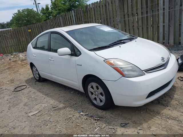 Salvage Toyota Prius Image
