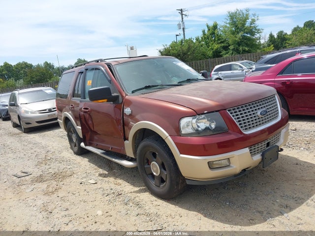 Salvage Ford Expedition Image