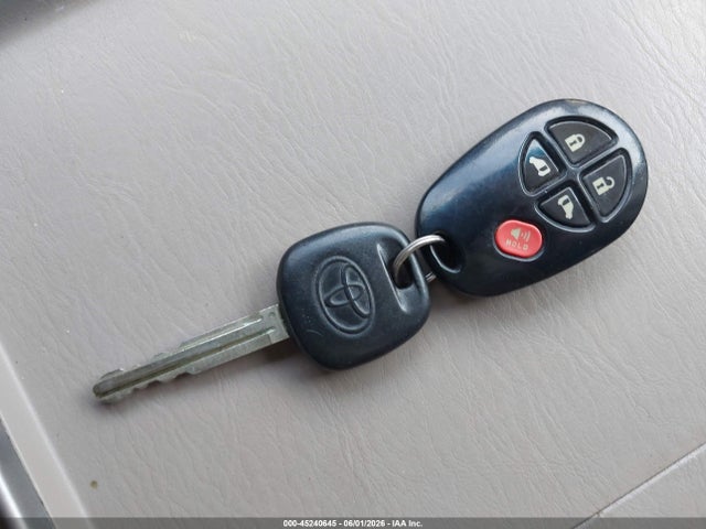 Toyota Sienna Le