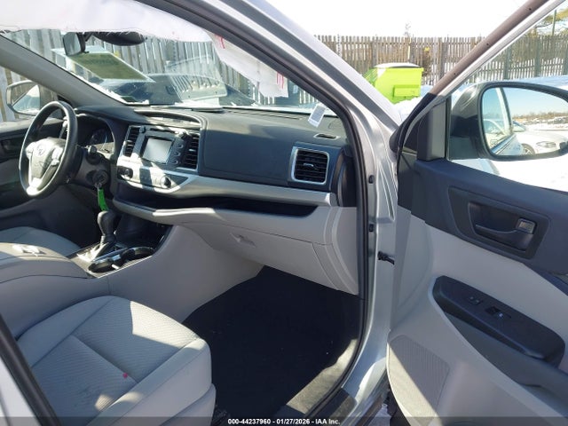 Toyota Highlander Le