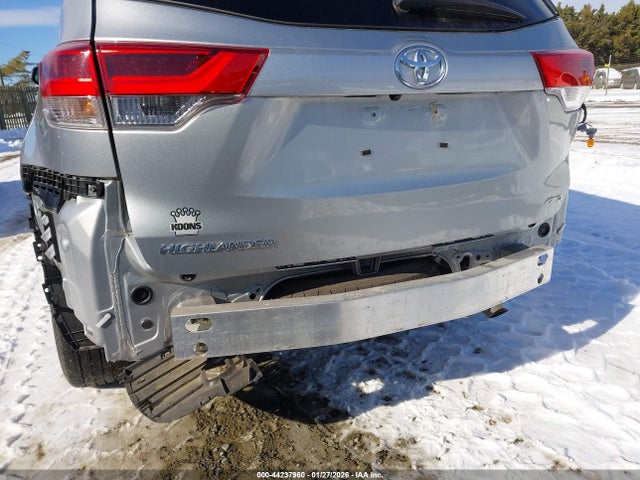 Toyota Highlander Le
