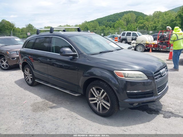 Salvage Audi Q7 Image